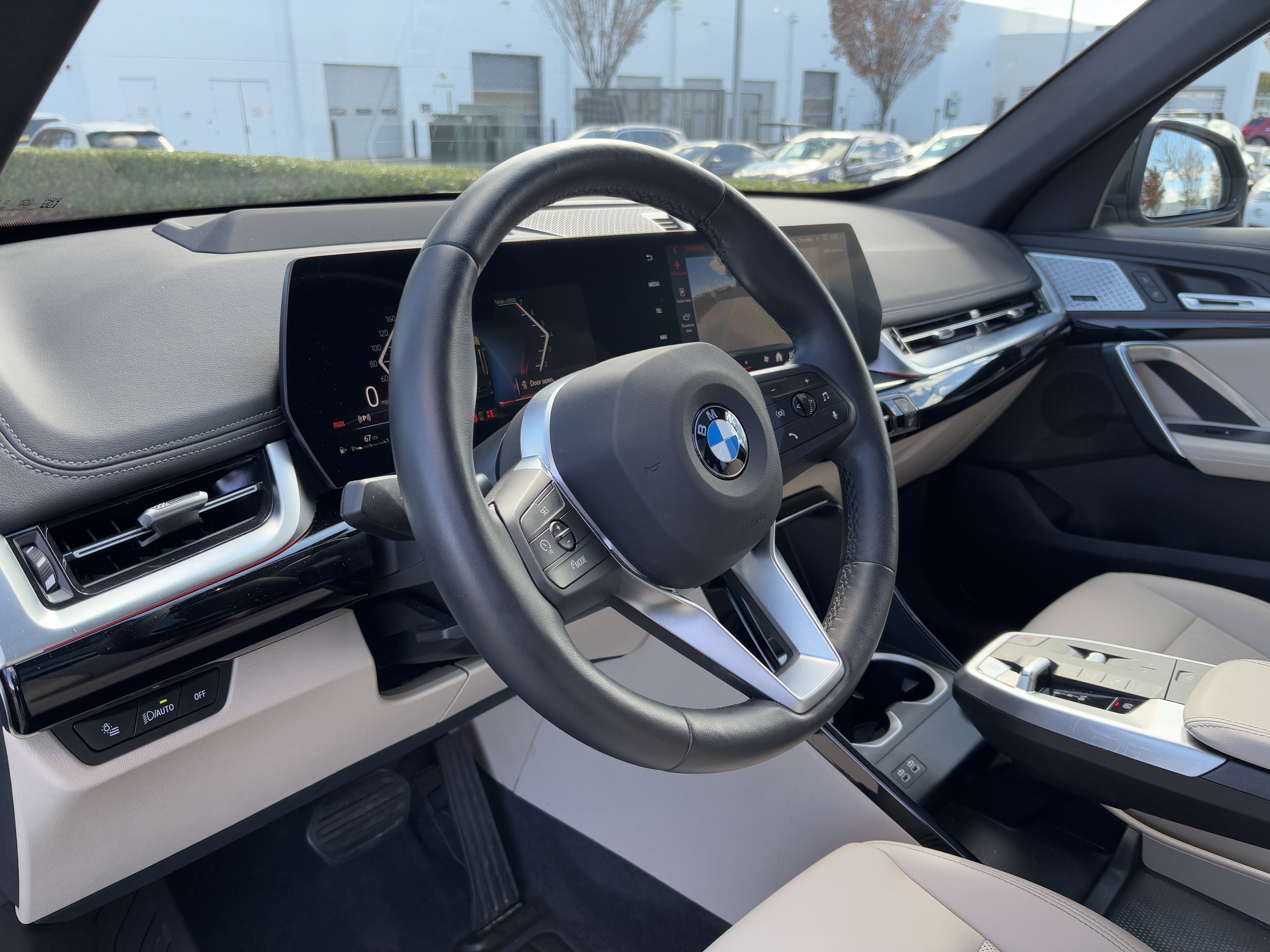 Certified 2025 BMW X1 xDrive28i w/ Technology Package image 17