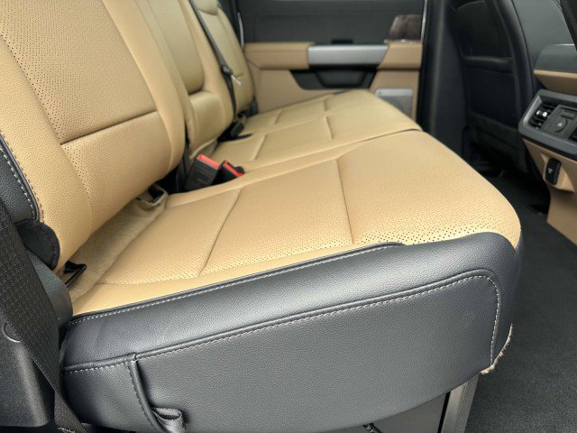 New 2025 Ford F250 Lariat w/ Lariat Ultimate Package AWD/4WD image 15