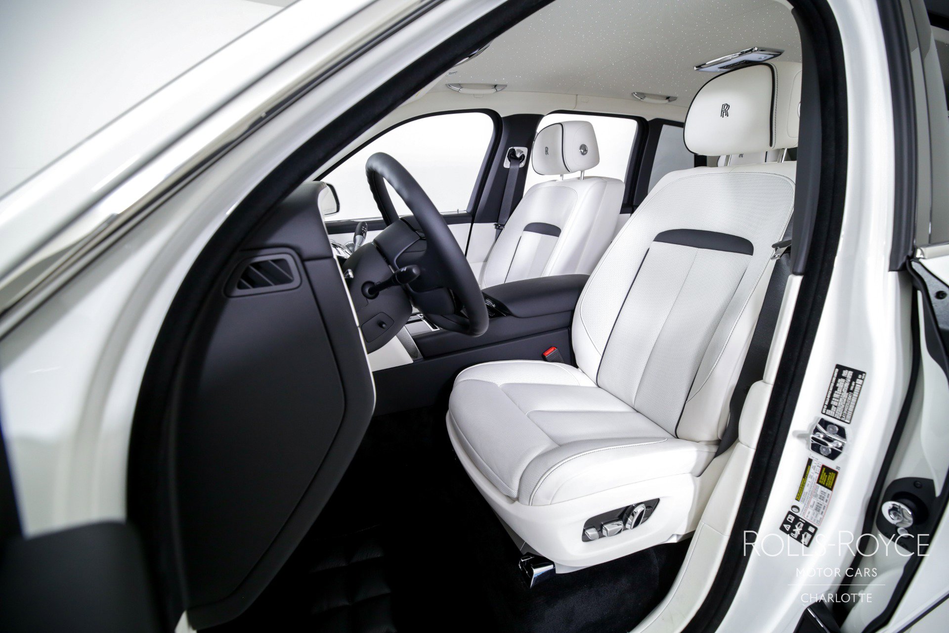 Certified 2025 Rolls-Royce Cullinan image 13