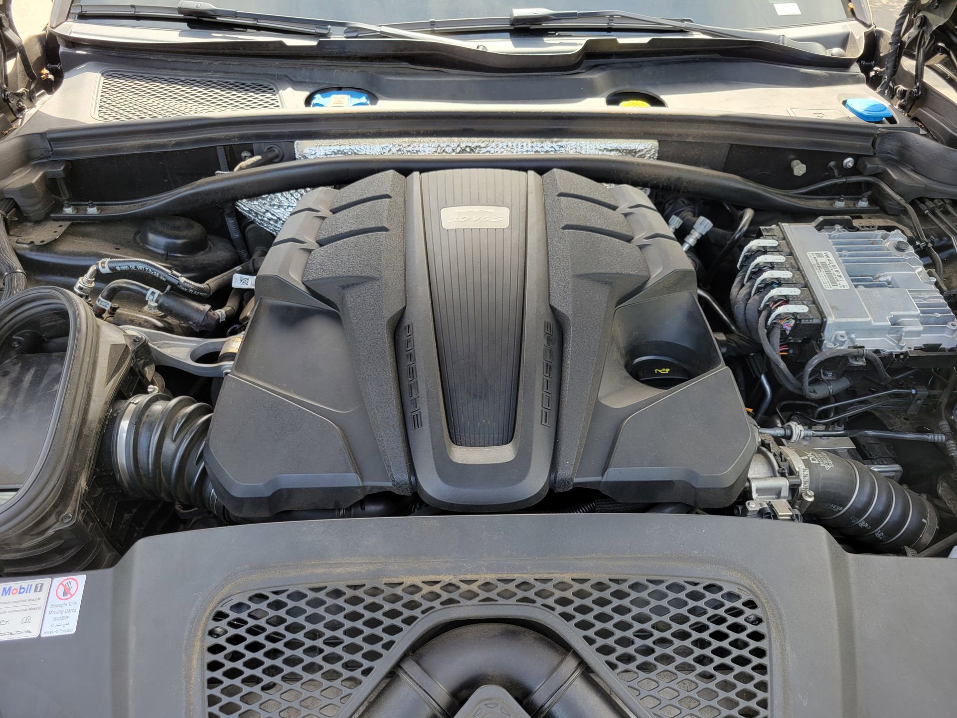 Used 2021 Porsche Macan S image 34