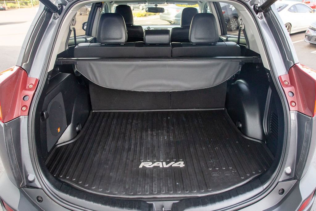 Used 2015 Toyota RAV4 Limited AWD/4WD image 18