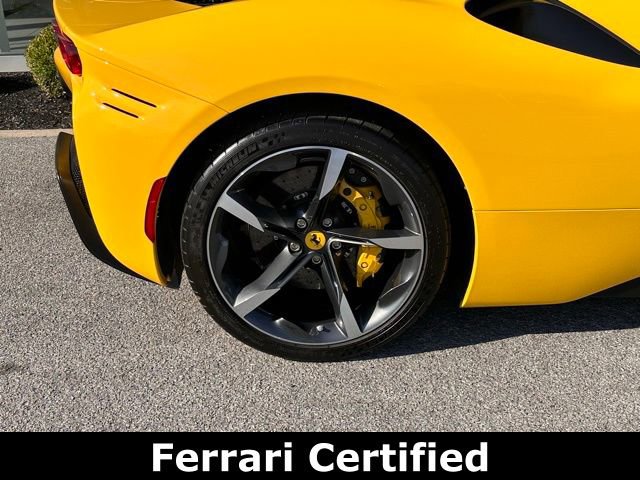 Used 2022 Ferrari SF90 Spider image 40