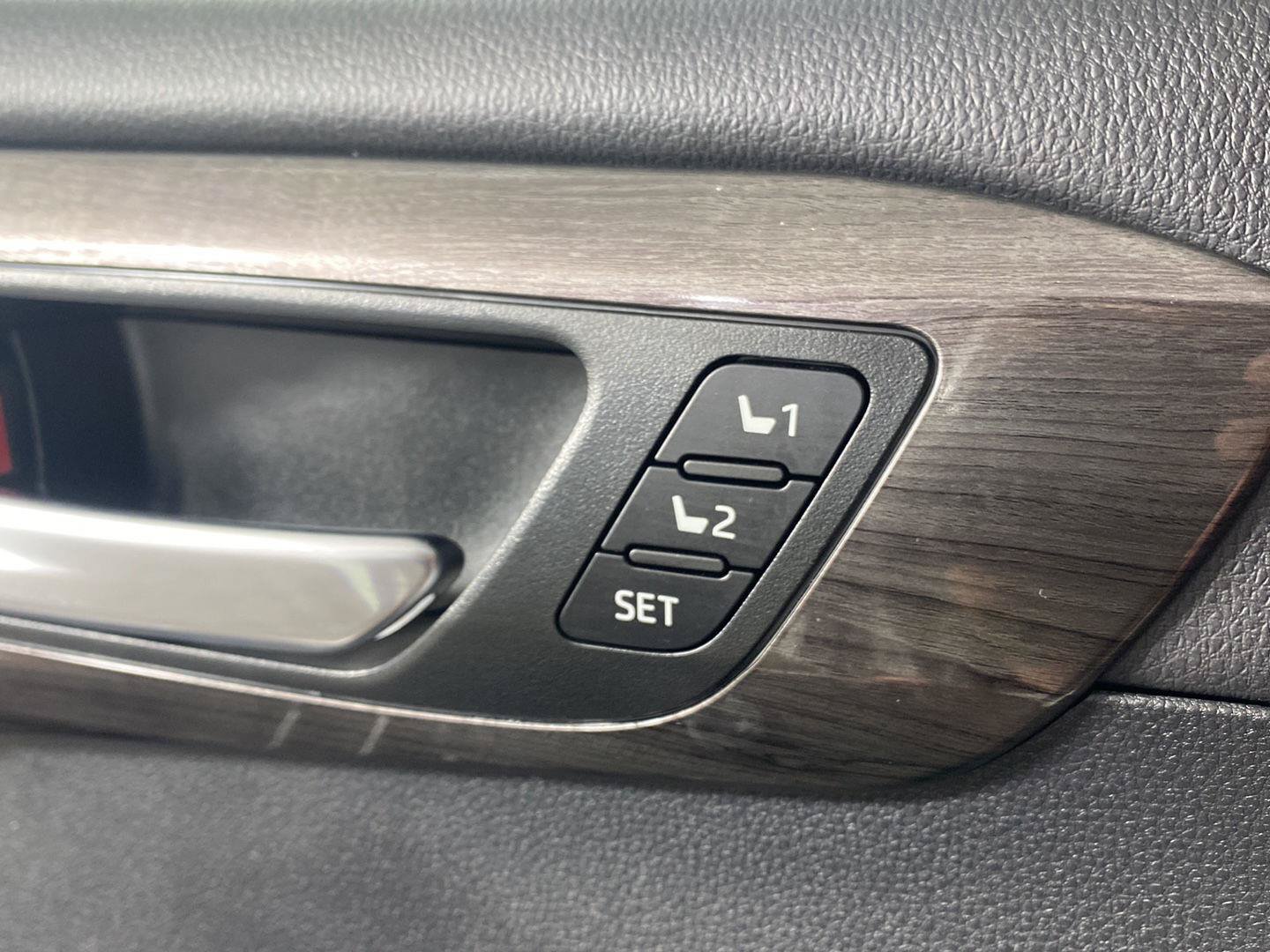 Used 2026 Toyota Highlander Platinum AWD/4WD image 27