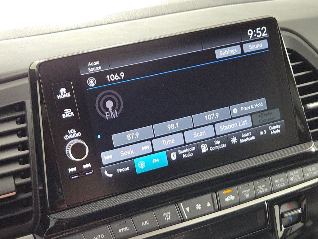 New 2026 Honda Odyssey Touring image 6