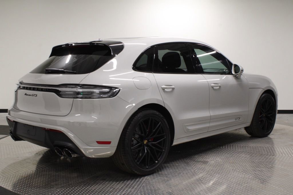 Certified 2025 Porsche Macan GTS image 7