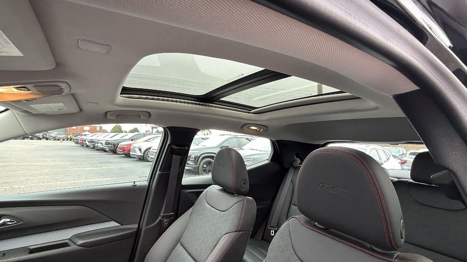 New 2027 Chevrolet Bolt RS w/ Technology Package FWD image 15