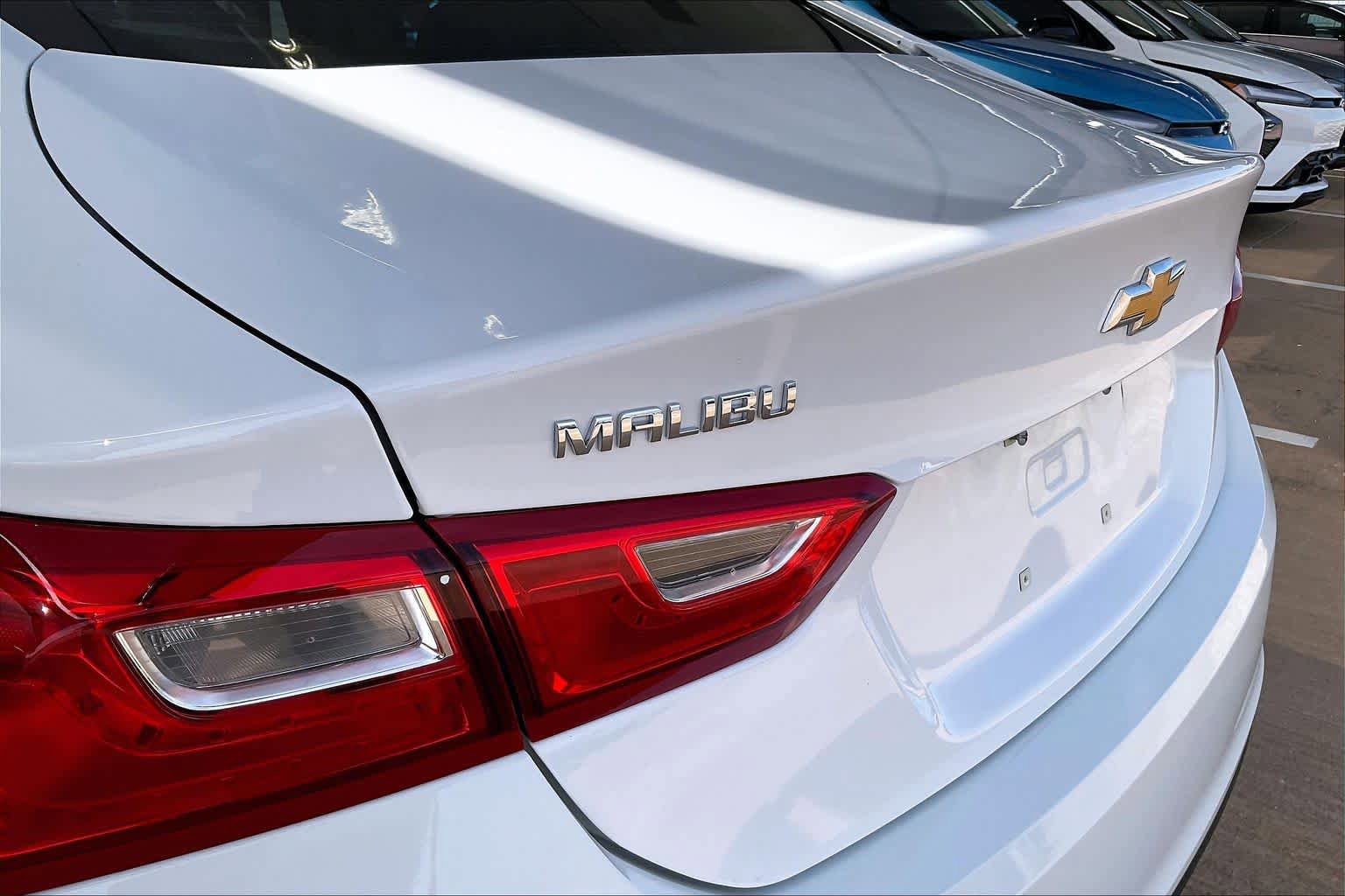 Used 2021 Chevrolet Malibu LS FWD image 11