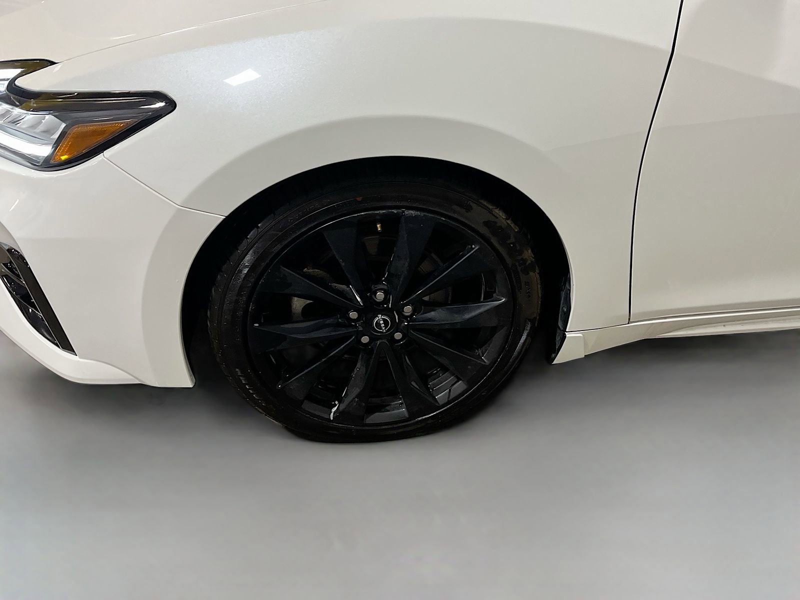 Used 2023 Nissan Maxima SR w/ Sport Mat Group image 33