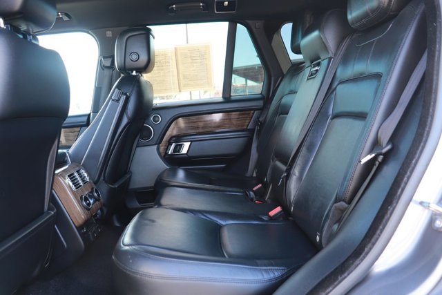 Used 2018 Land Rover Range Rover image 14