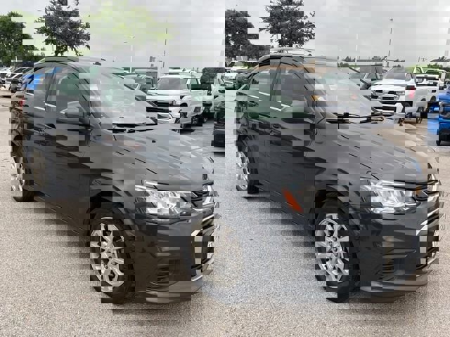 Used 2018 Chevrolet Sonic LT w/ Convenience Package image 1
