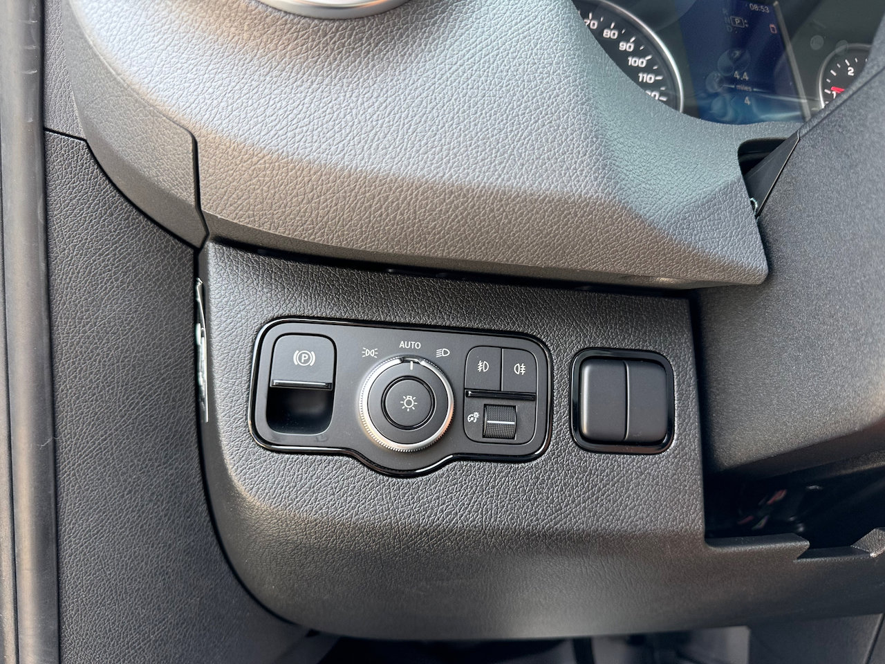 Used 2024 Mercedes-Benz Sprinter 144 Cargo image 24