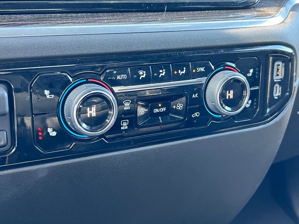 Used 2025 Chevrolet Silverado 2500 LT w/ Convenience Package image 30