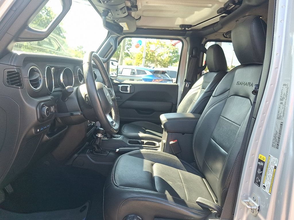 Used 2023 Jeep Wrangler Unlimited Sahara w/ Cold Weather Group AWD/4WD image 14