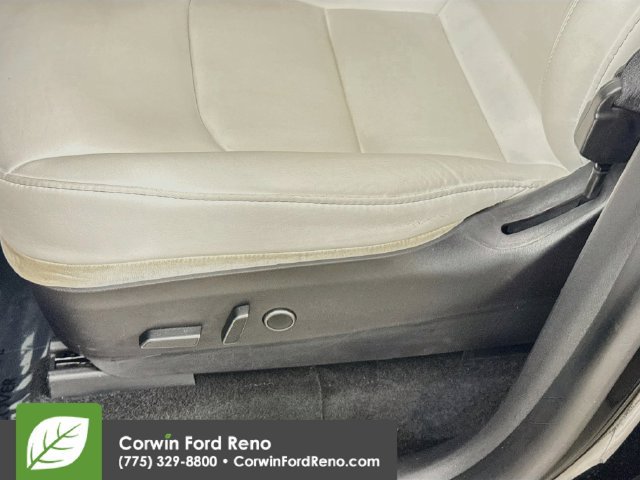Used 2022 Tesla Model Y Performance AWD/4WD image 20