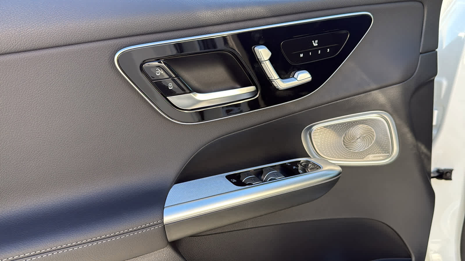 New 2026 Mercedes-Benz GLC 300 4MATIC image 16