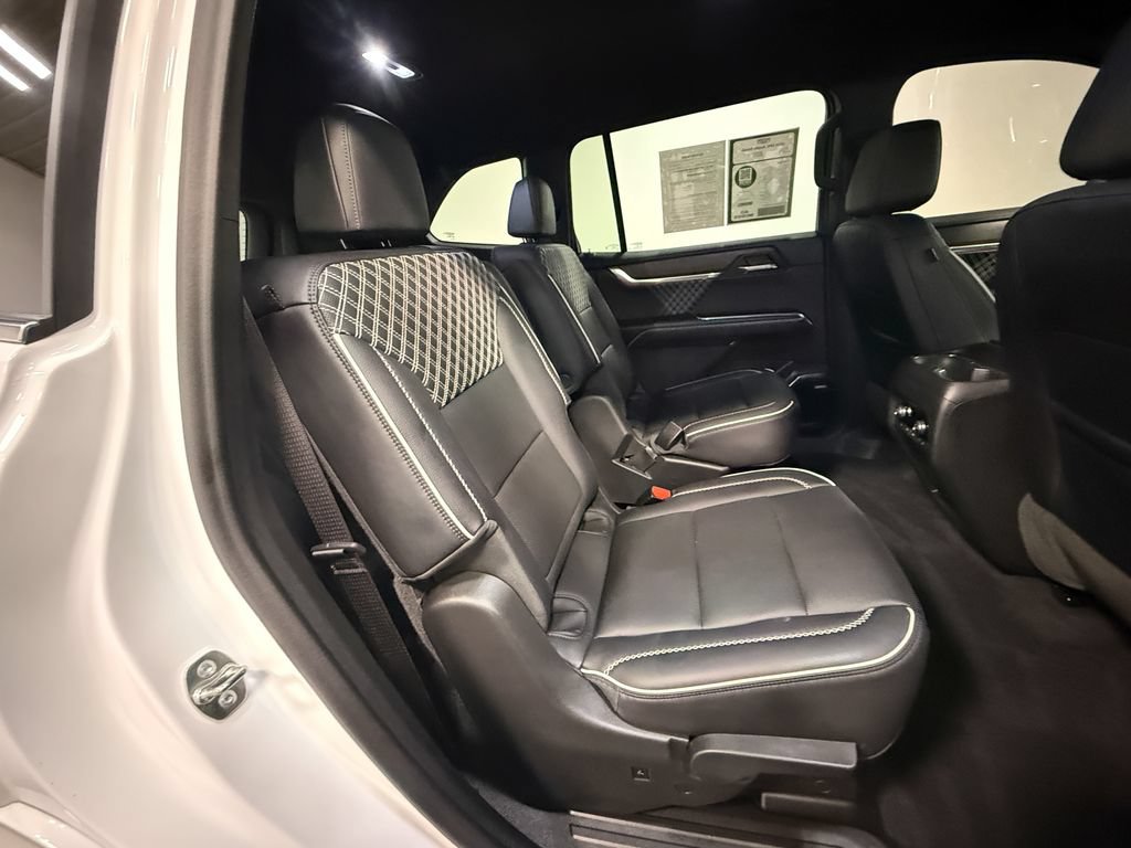 Used 2024 GMC Acadia Denali w/ LPO, Floor Liner Package FWD image 14