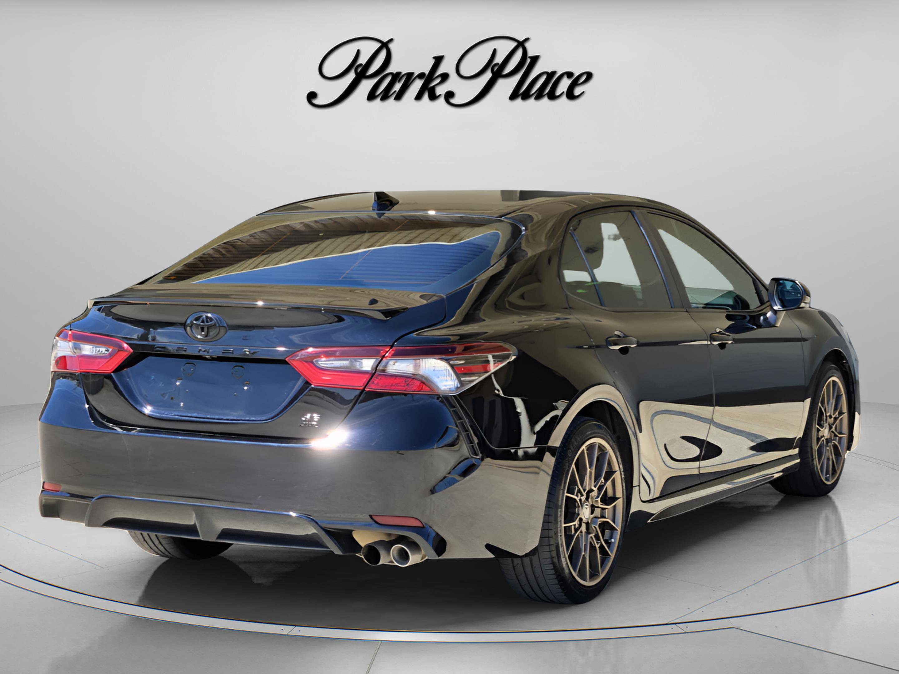Used 2023 Toyota Camry SE w/ Convenience Package image 6