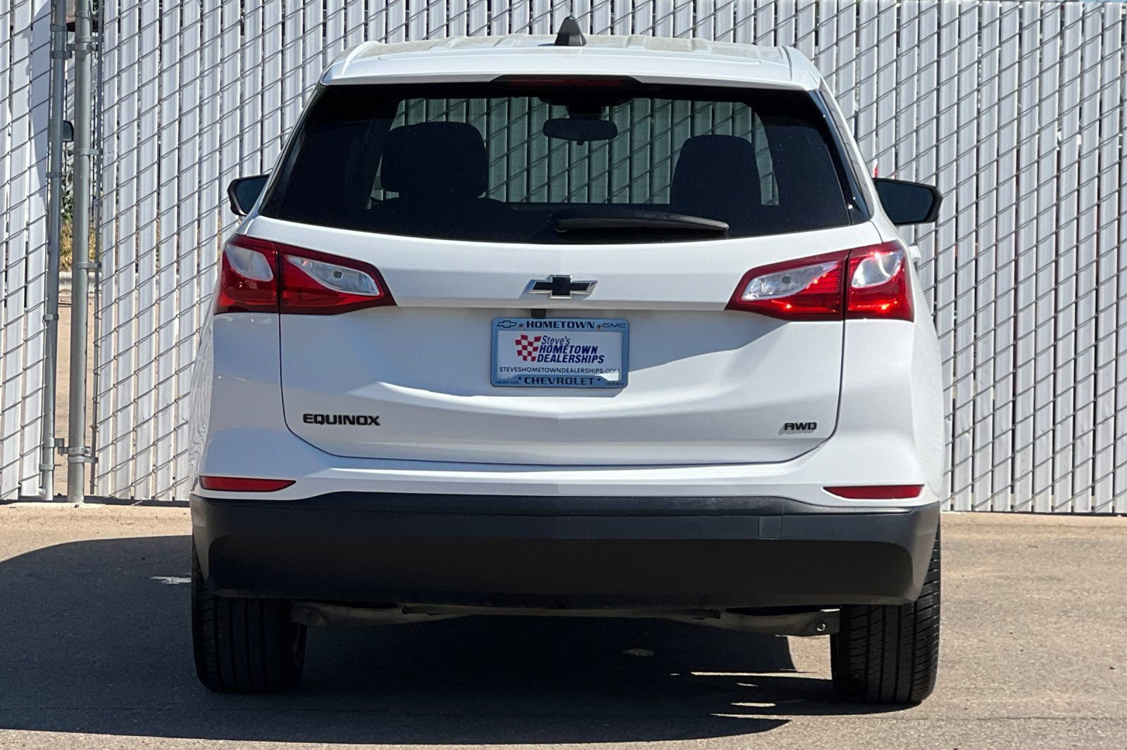 Used 2021 Chevrolet Equinox LS w/ LPO, Blackout Package AWD/4WD image 5