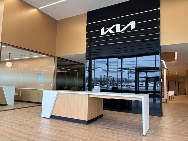 Certified 2023 Kia Sportage EX image 4