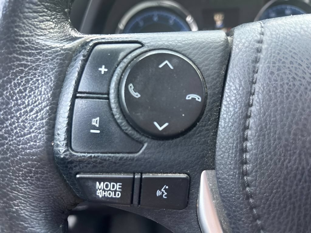 Used 2017 Toyota Corolla SE w/ SE Premium Package FWD image 22
