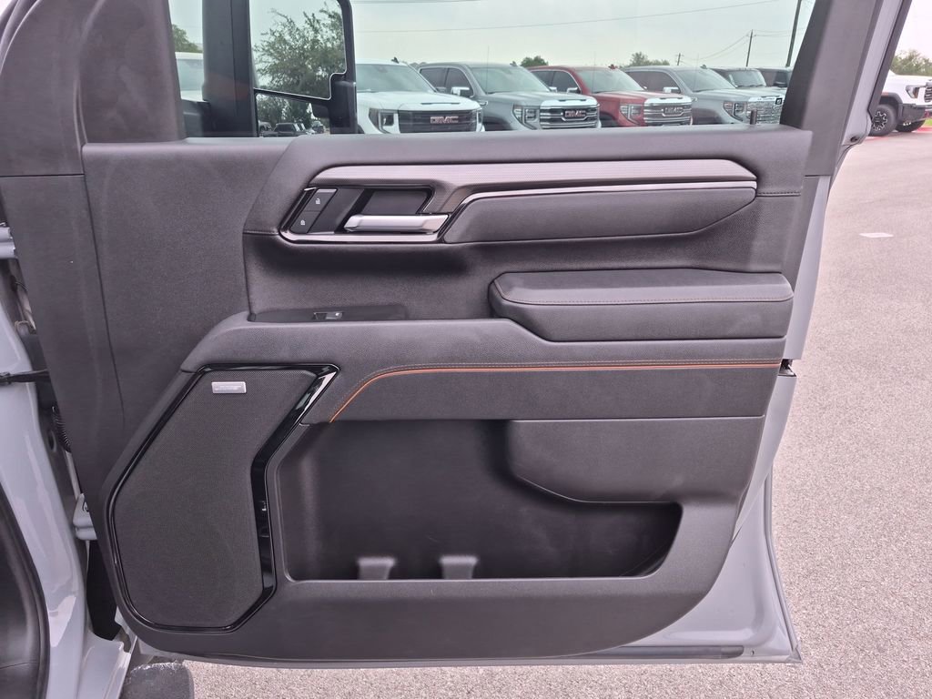 Used 2025 GMC Sierra 2500 AT4 w/ AT4 Premium Plus Package AWD/4WD image 36