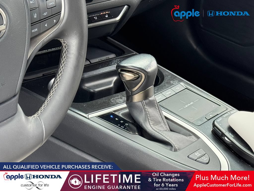 Used 2019 Lexus UX 250h AWD/4WD image 16