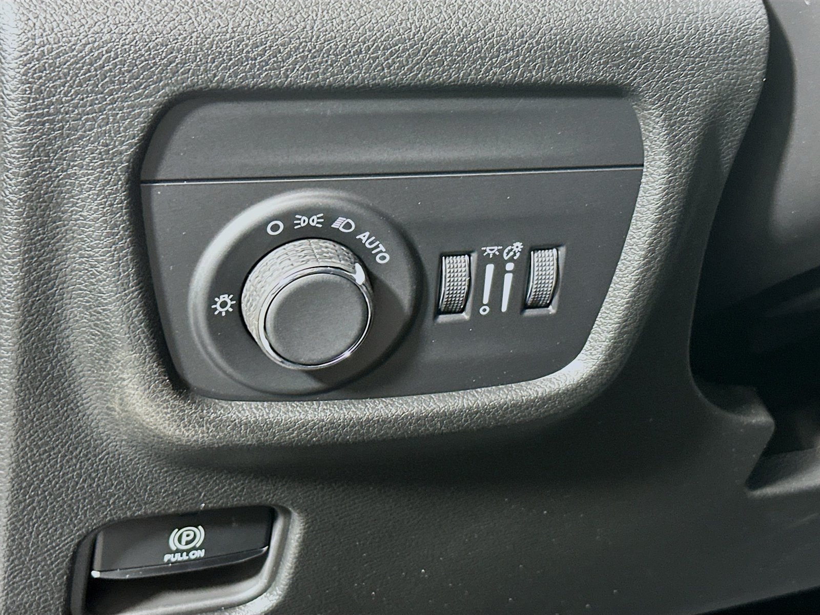 New 2026 Jeep Grand Cherokee L 4WD image 10