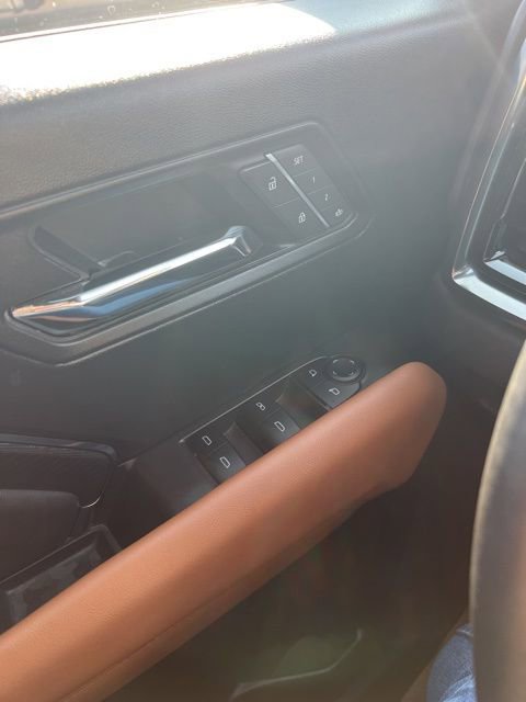 Used 2023 GMC Canyon AT4 w/ AT4 Premium Package image 12