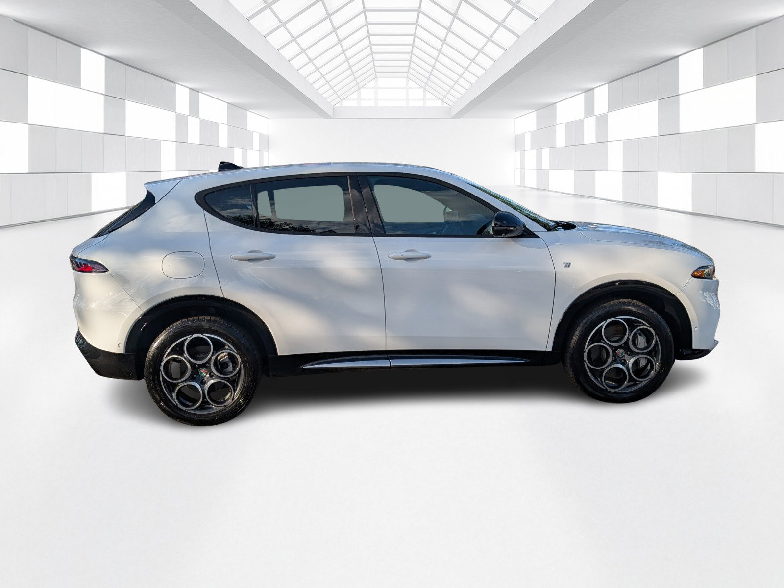 Used 2024 Alfa Romeo Tonale Ti w/ Active Assist Package image 8