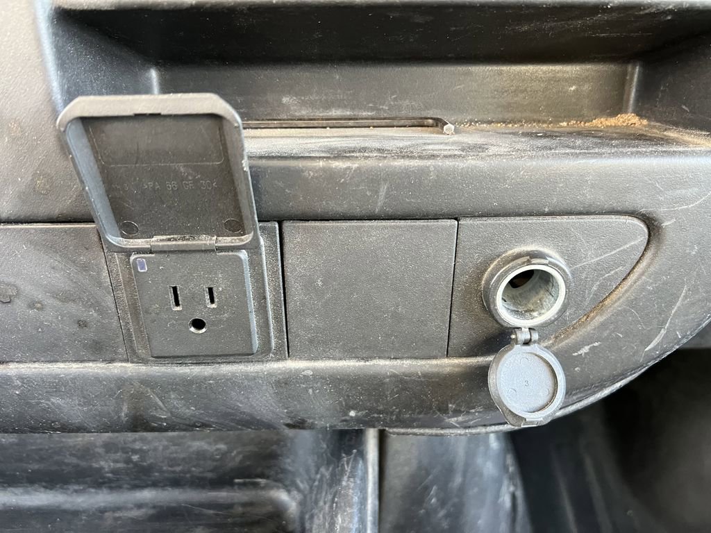 Used 2017 Chevrolet Express 3500 image 26