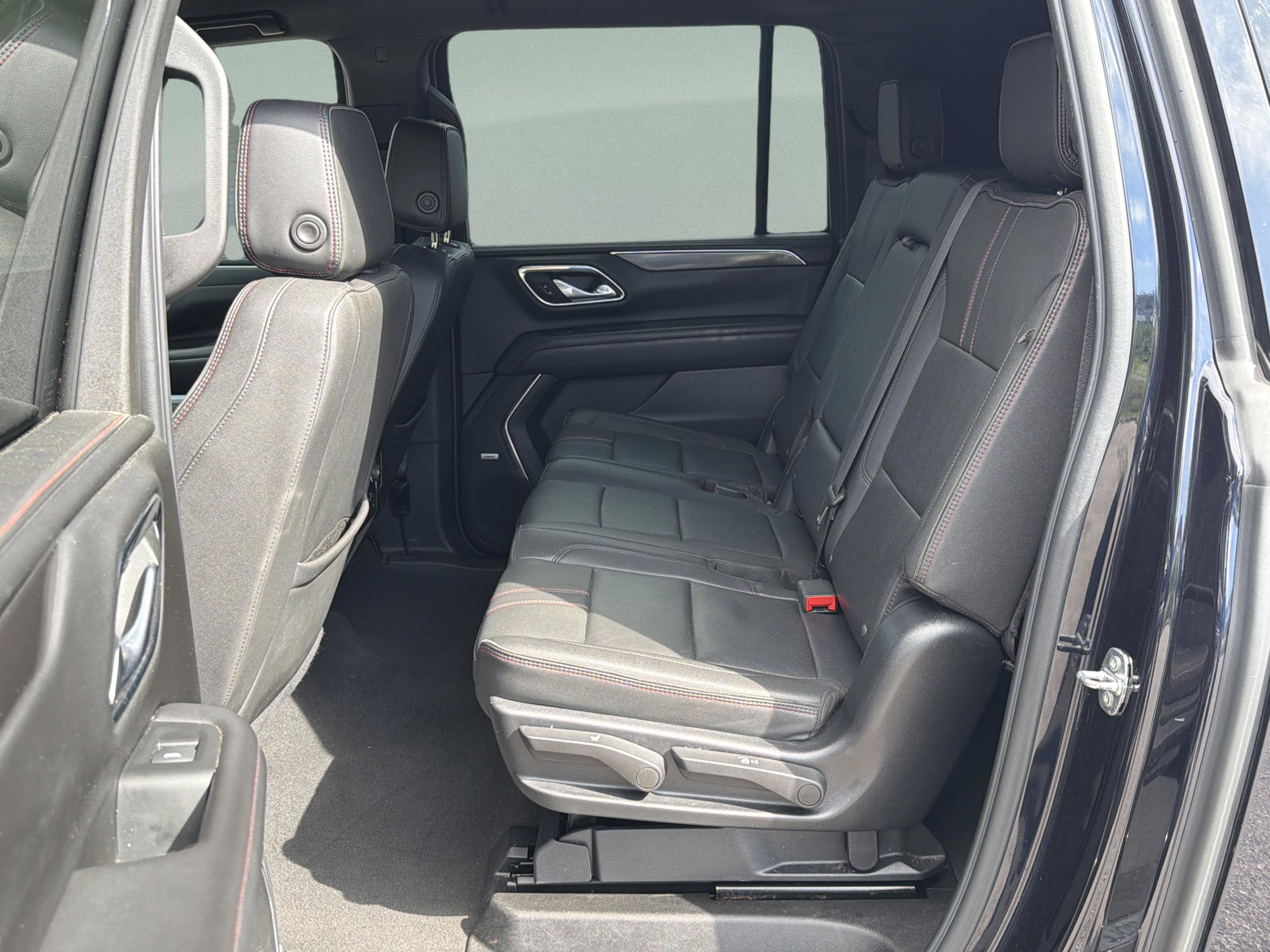 Used 2023 Chevrolet Suburban RST image 21