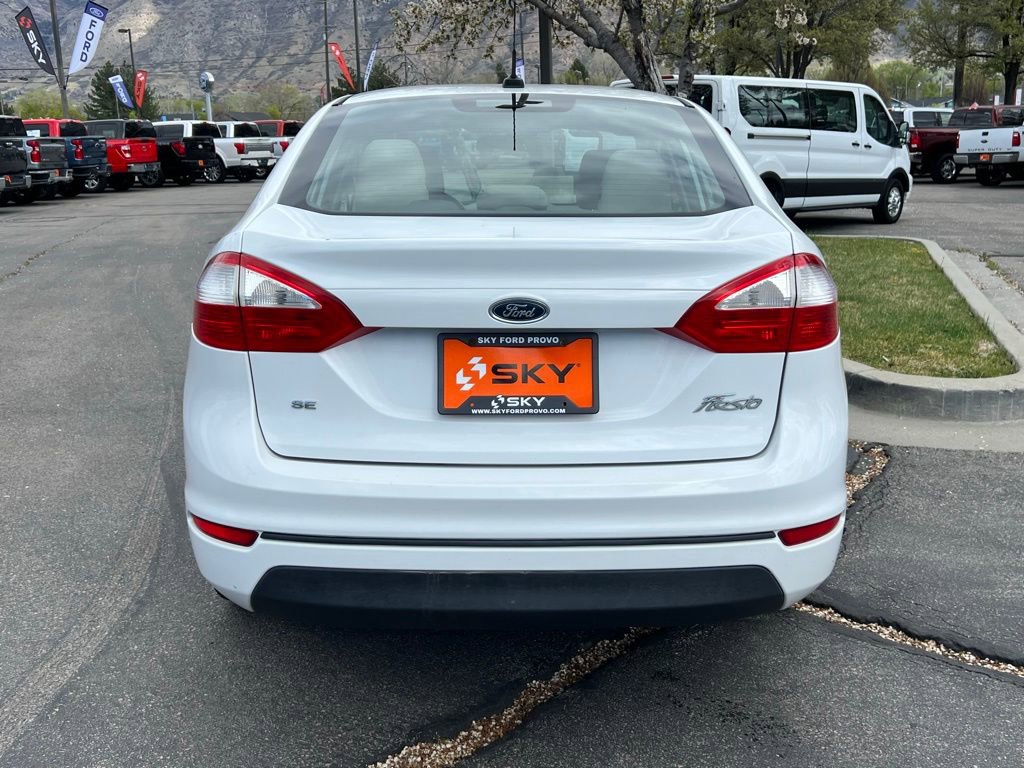 Used 2016 Ford Fiesta SE image 12