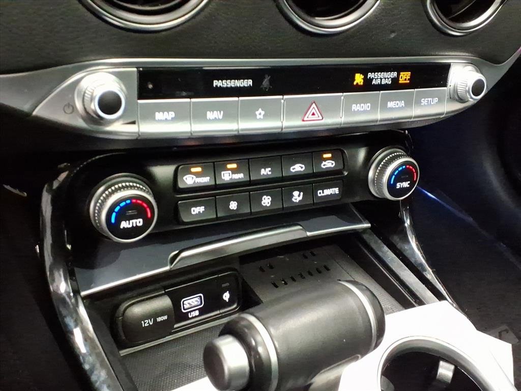 Used 2022 Kia Stinger GT1 image 18