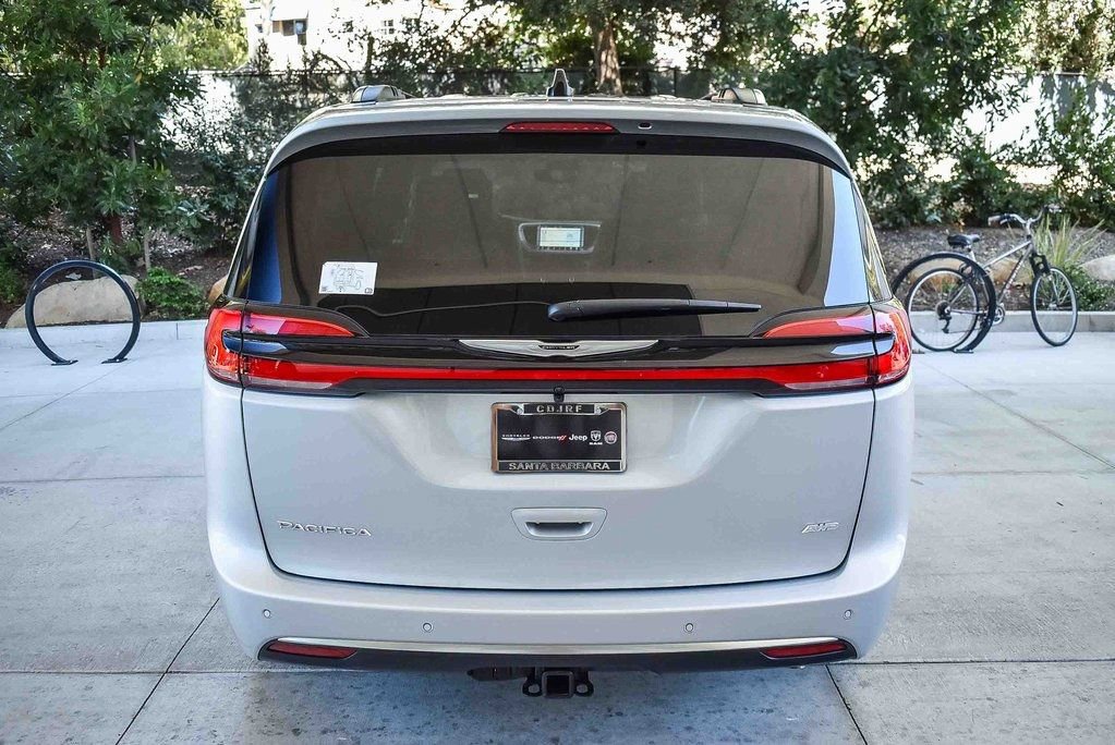 New 2026 Chrysler Pacifica Pinnacle w/ Trailer Tow Group image 5