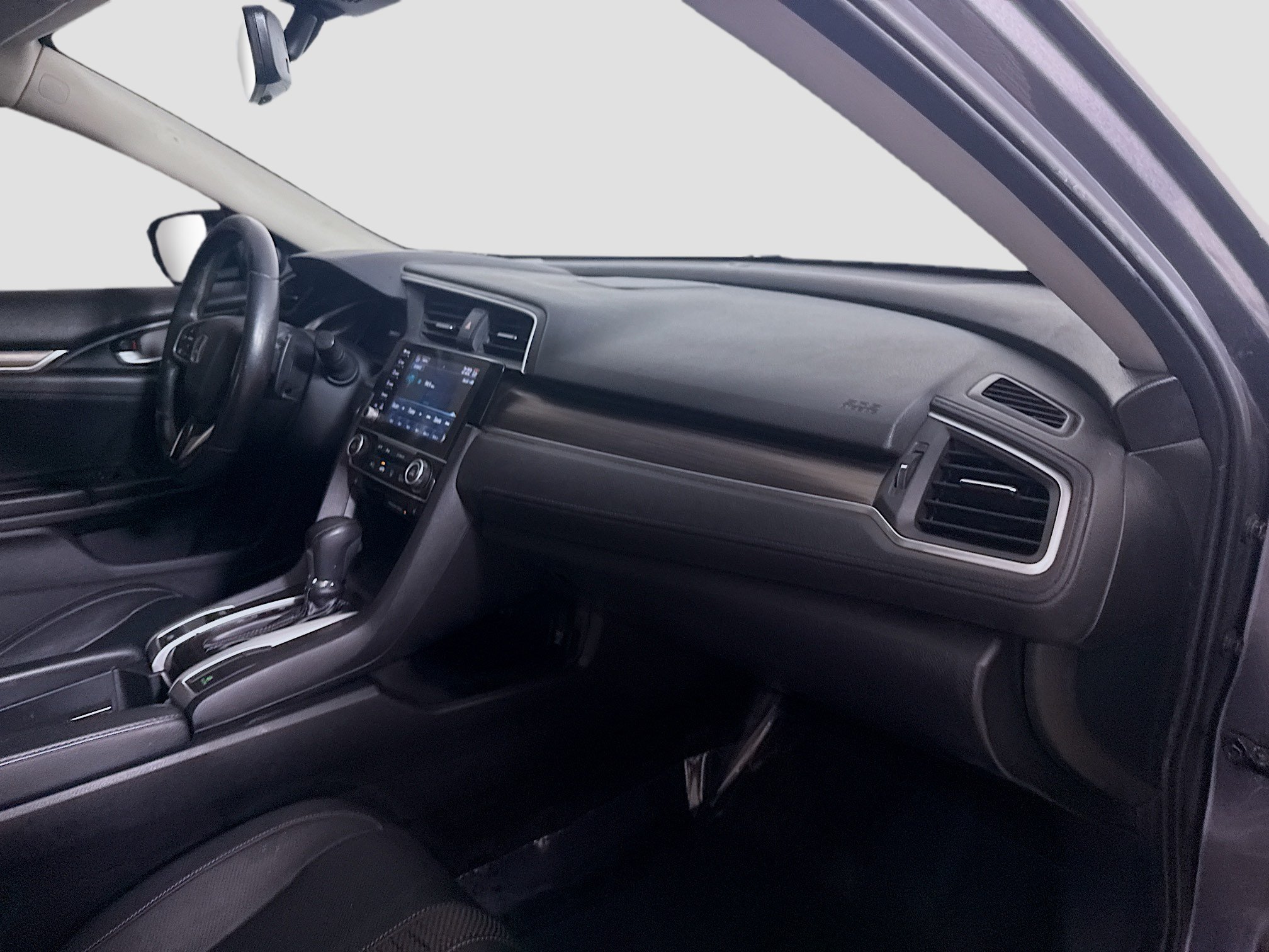 Used 2019 Honda Civic Touring image 30