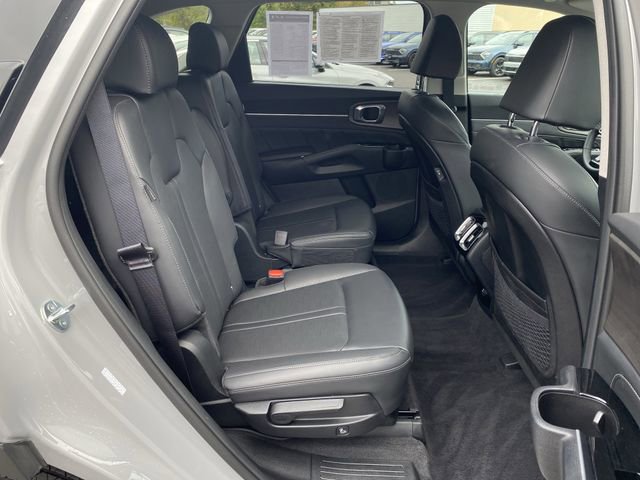 Certified 2025 Kia Sorento SX image 36