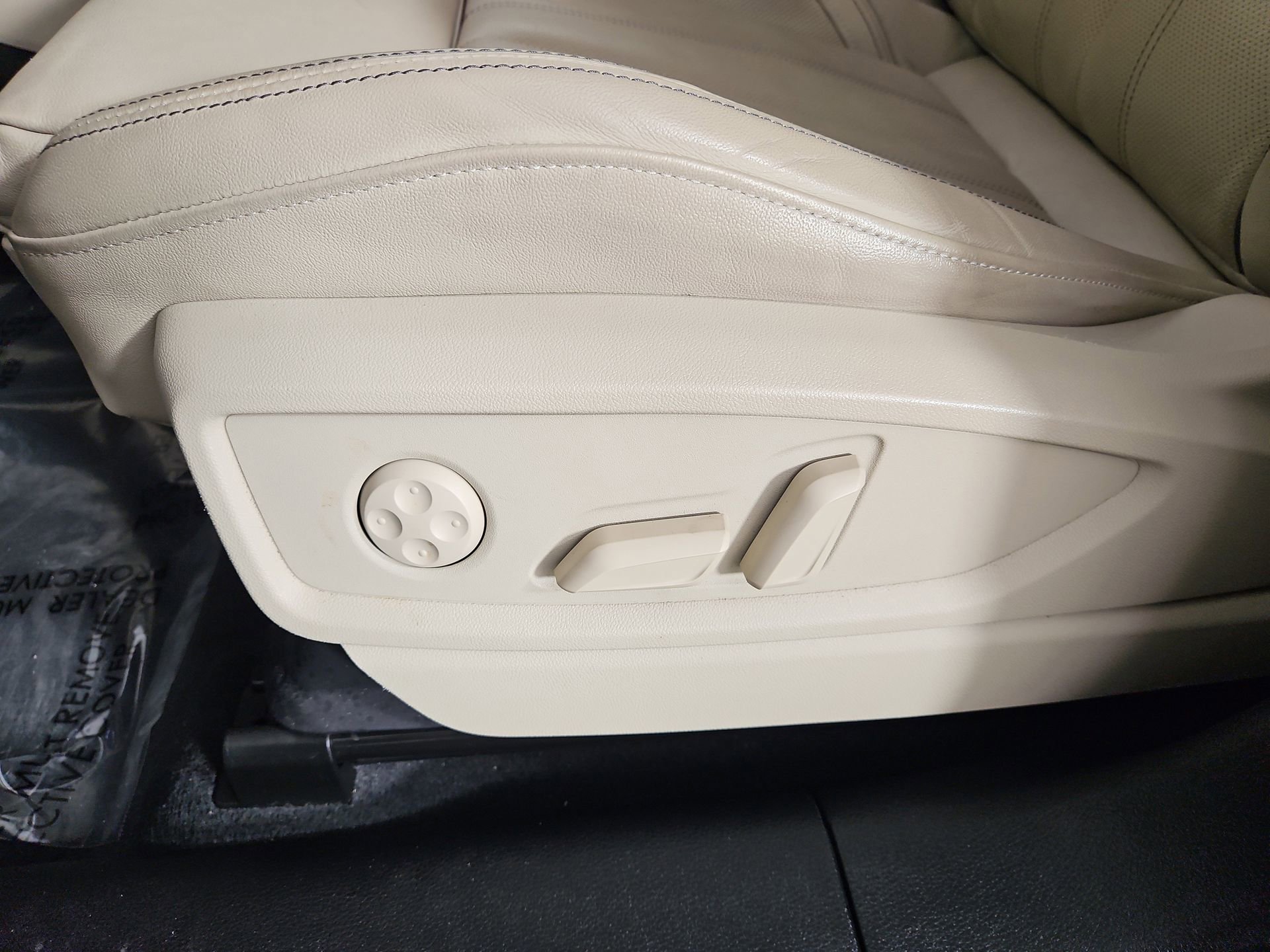 Certified 2023 Audi Q5 2.0T Premium Plus w/ Premium Plus Package image 19