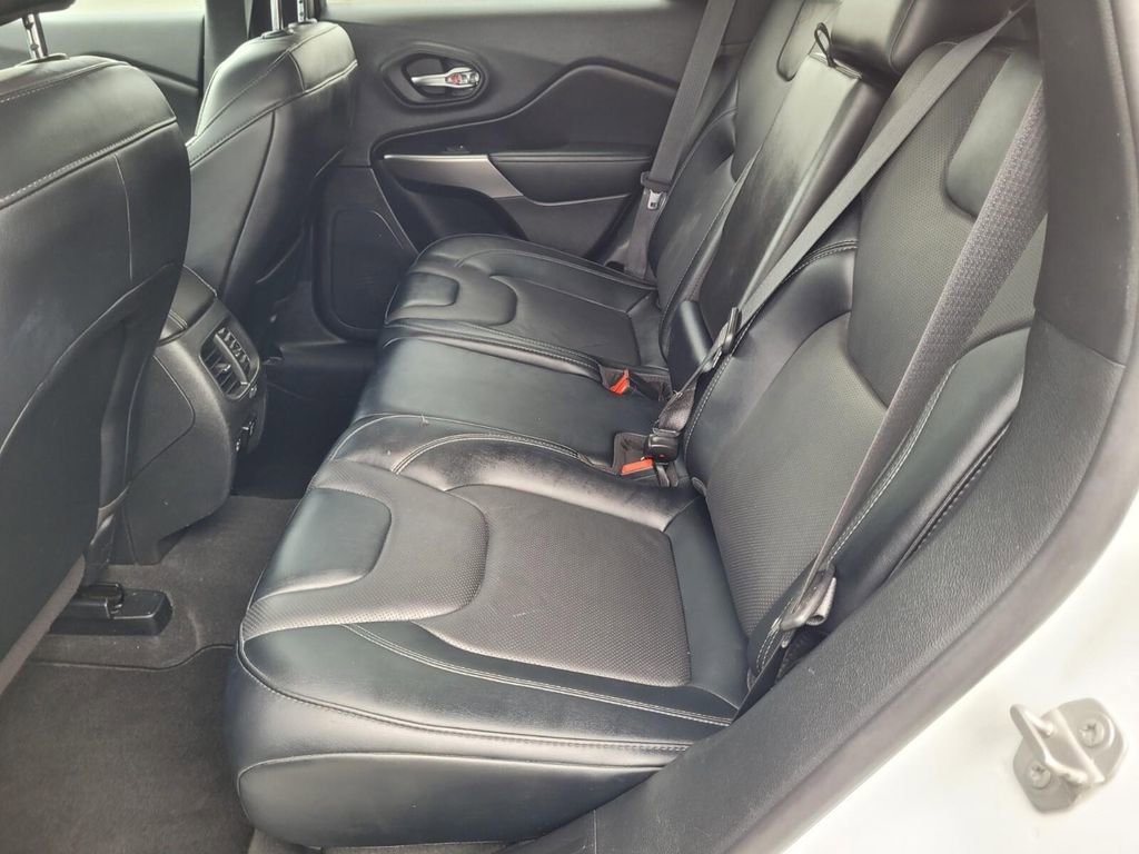 Used 2022 Jeep Cherokee Latitude Lux image 18