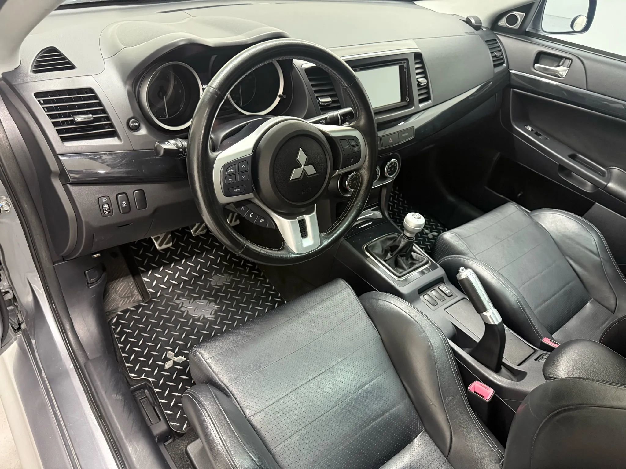 Used 2014 Mitsubishi Lancer Evolution GSR AWD/4WD image 8