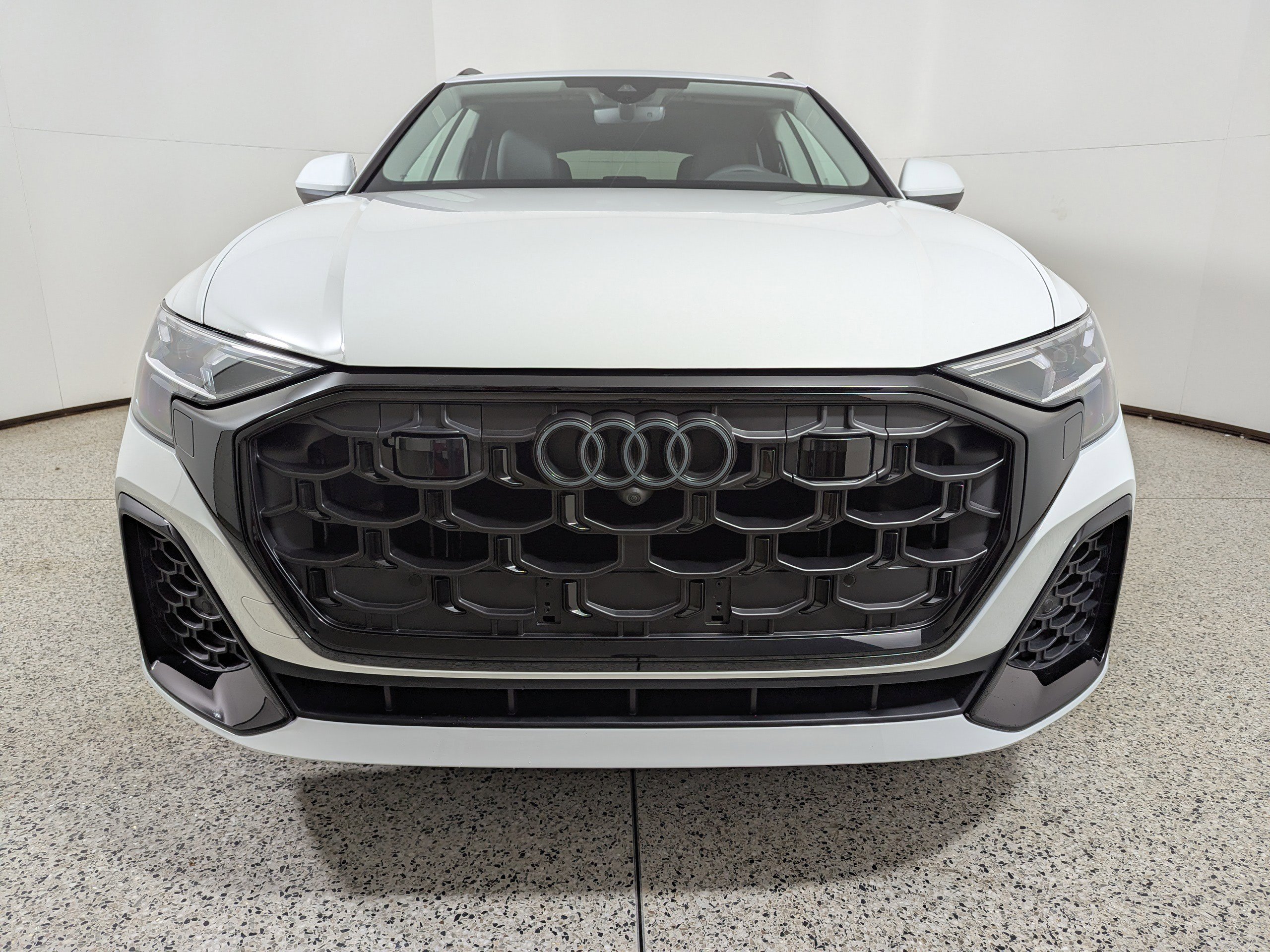 New 2026 Audi Q8 Premium Plus image 2
