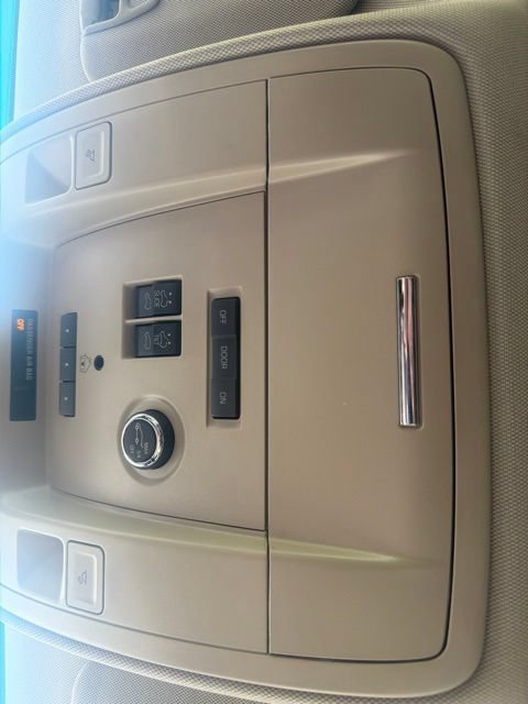 Used 2017 Chevrolet Tahoe Premier AWD/4WD image 55