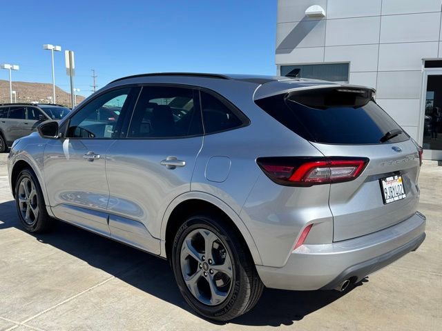 Used 2023 Ford Escape ST-Line AWD/4WD image 4