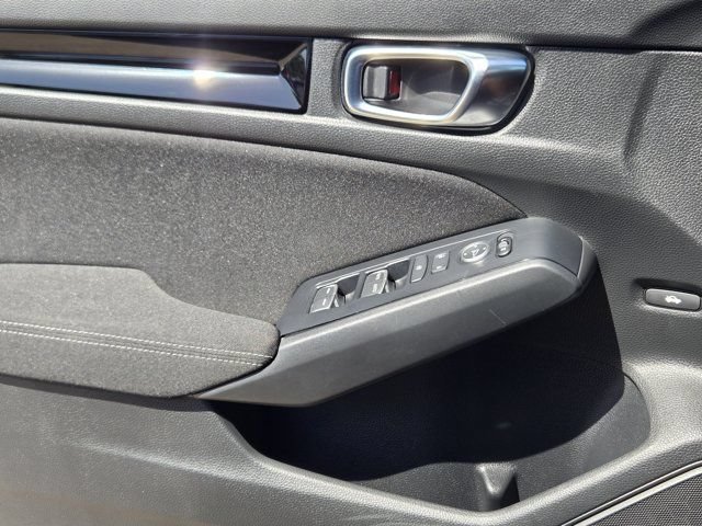 Used 2025 Honda Civic Sport image 25