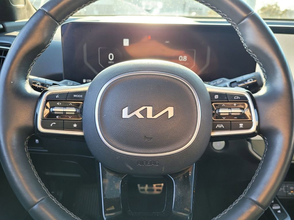 Used 2024 Kia Sorento SX Prestige image 24