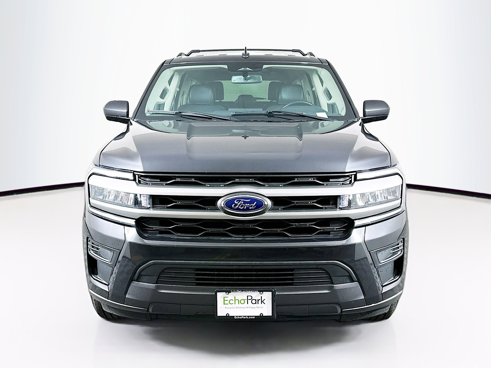 Used 2024 Ford Expedition Max XLT image 2