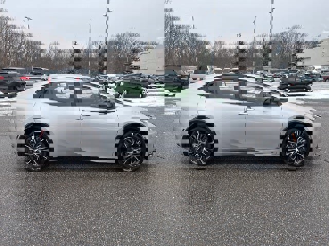 Used 2025 Toyota Prius XLE image 12