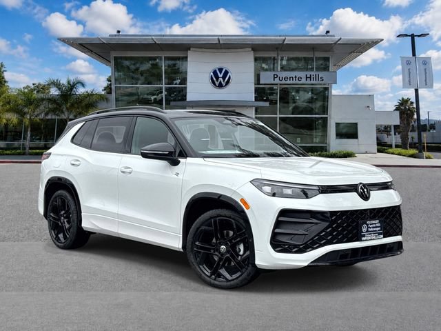 New 2026 Volkswagen Tiguan SE R-Line FWD image 1