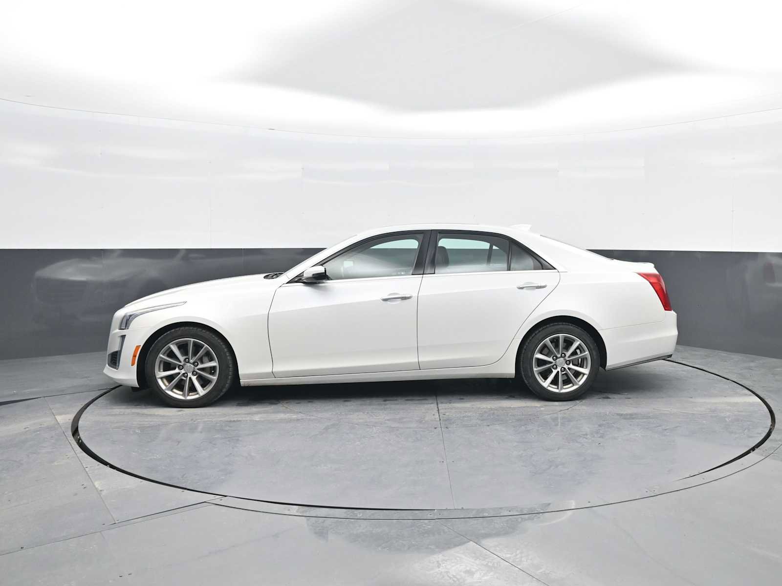 Used 2017 Cadillac CTS Luxury image 4
