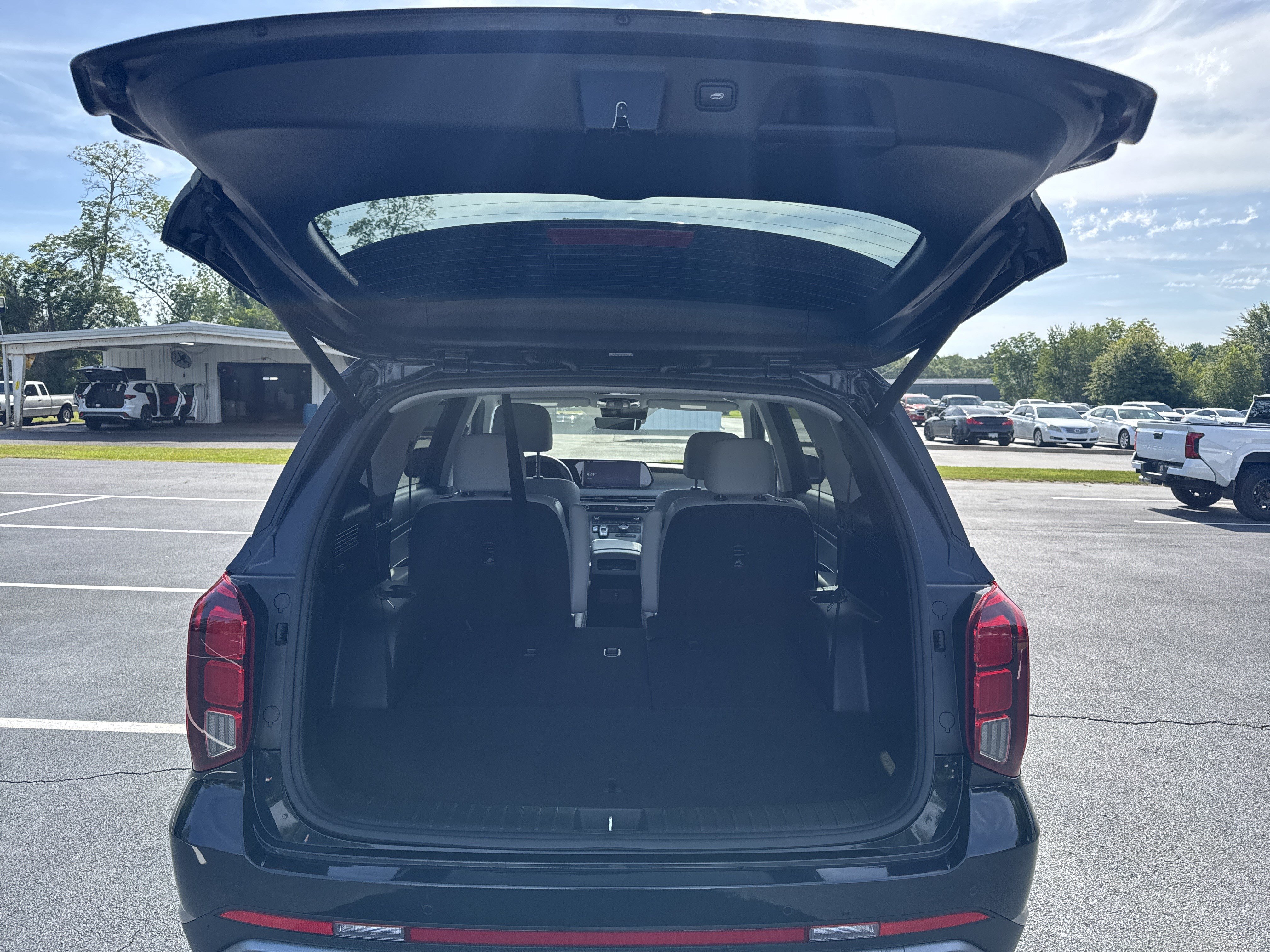Used 2025 Hyundai Palisade SEL FWD image 28