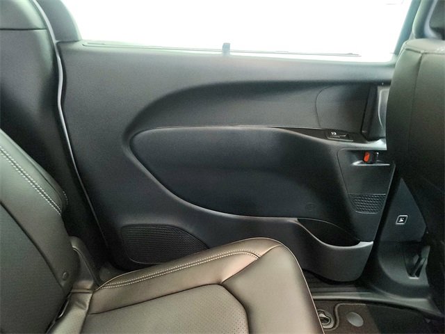 New 2026 Chrysler Pacifica Select image 34